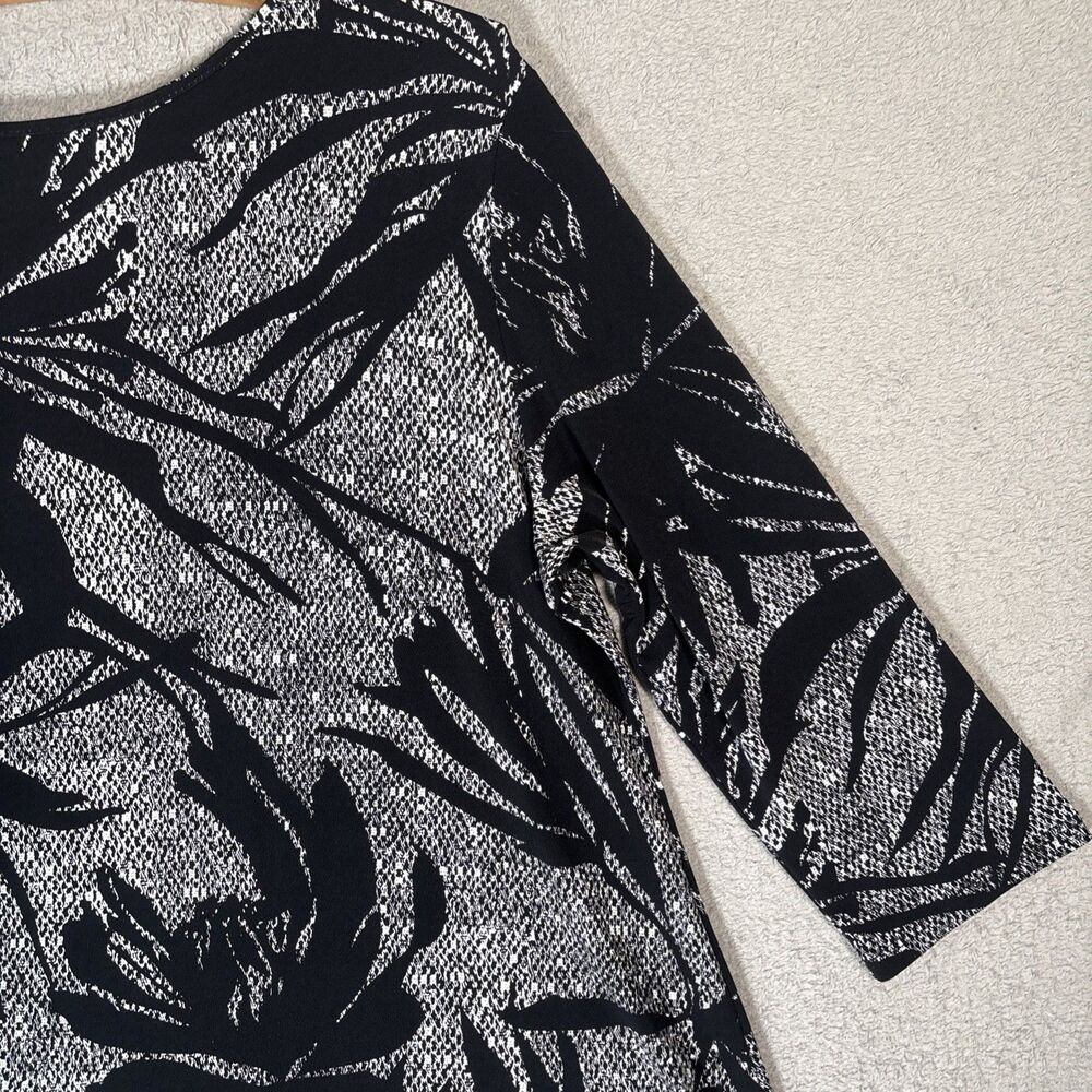 Clara Sun Woo Black & White Floral Asymmetric Tunic - Picture 14 of 15